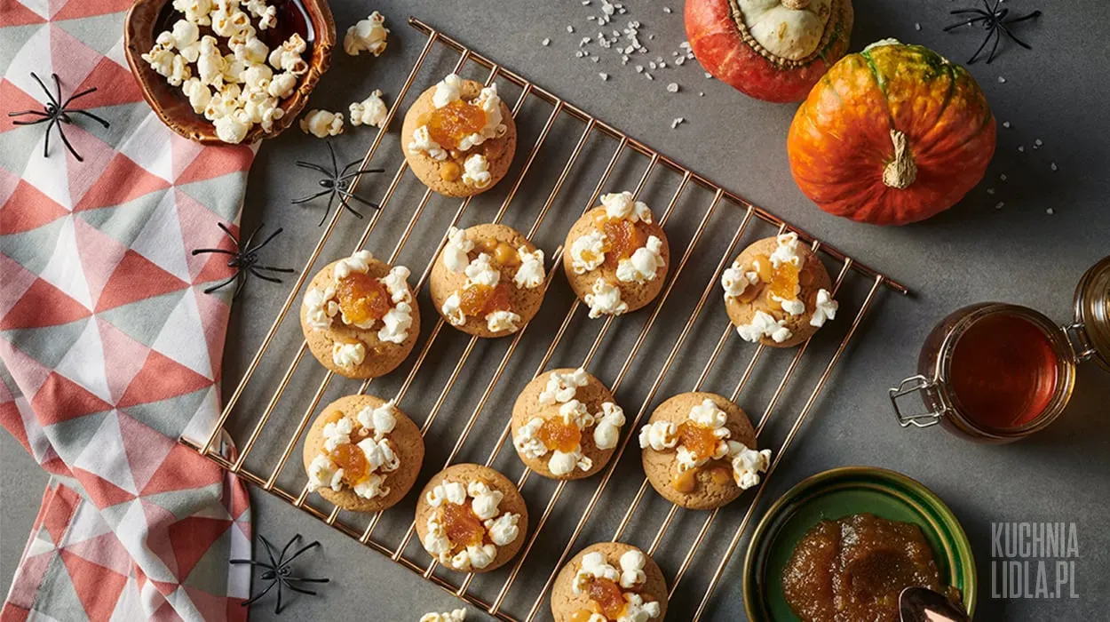 Cookies z karmelizowanymi jabłkami, kajmakiem i popcornem